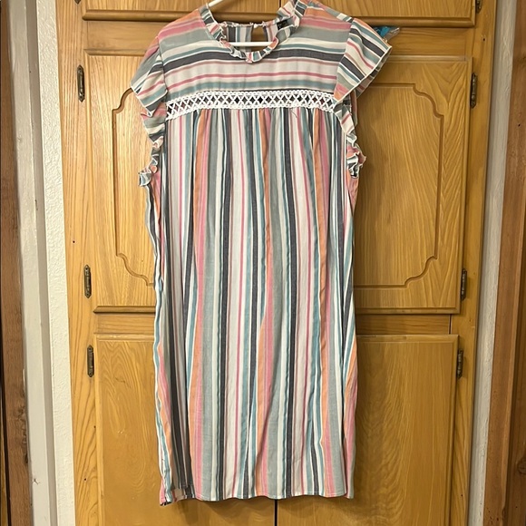 Emery Rose Dresses & Skirts - Emery Rose Striped Multicolor Dress with Lace Detail size 3X